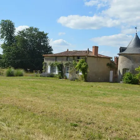 Nyaraló Logis De Grenouillon *
